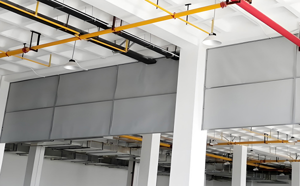 商场防烟分区常闭节点：澄城挡烟垂壁高度与控制器接线图解