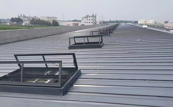 某中学室内体育馆澄城排烟窗改造项目