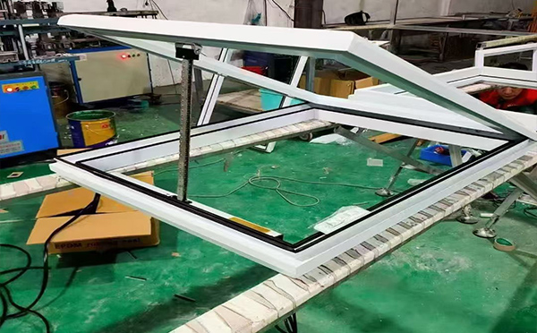 某地下车库出入口澄城排烟窗配置工程